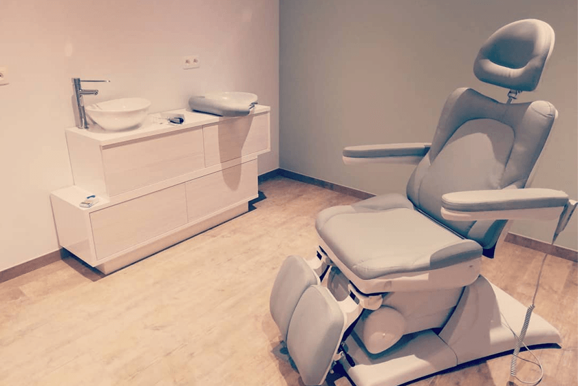 iBeauty Salon L ▪ Pedicure - Manicure afbeelding 1