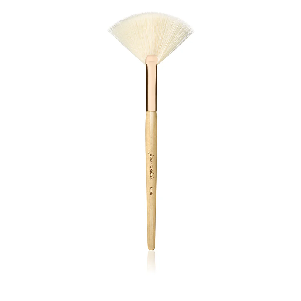 Brush White fan blush  - Kortrijk 