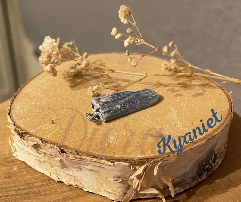 Kyaniet - Peer