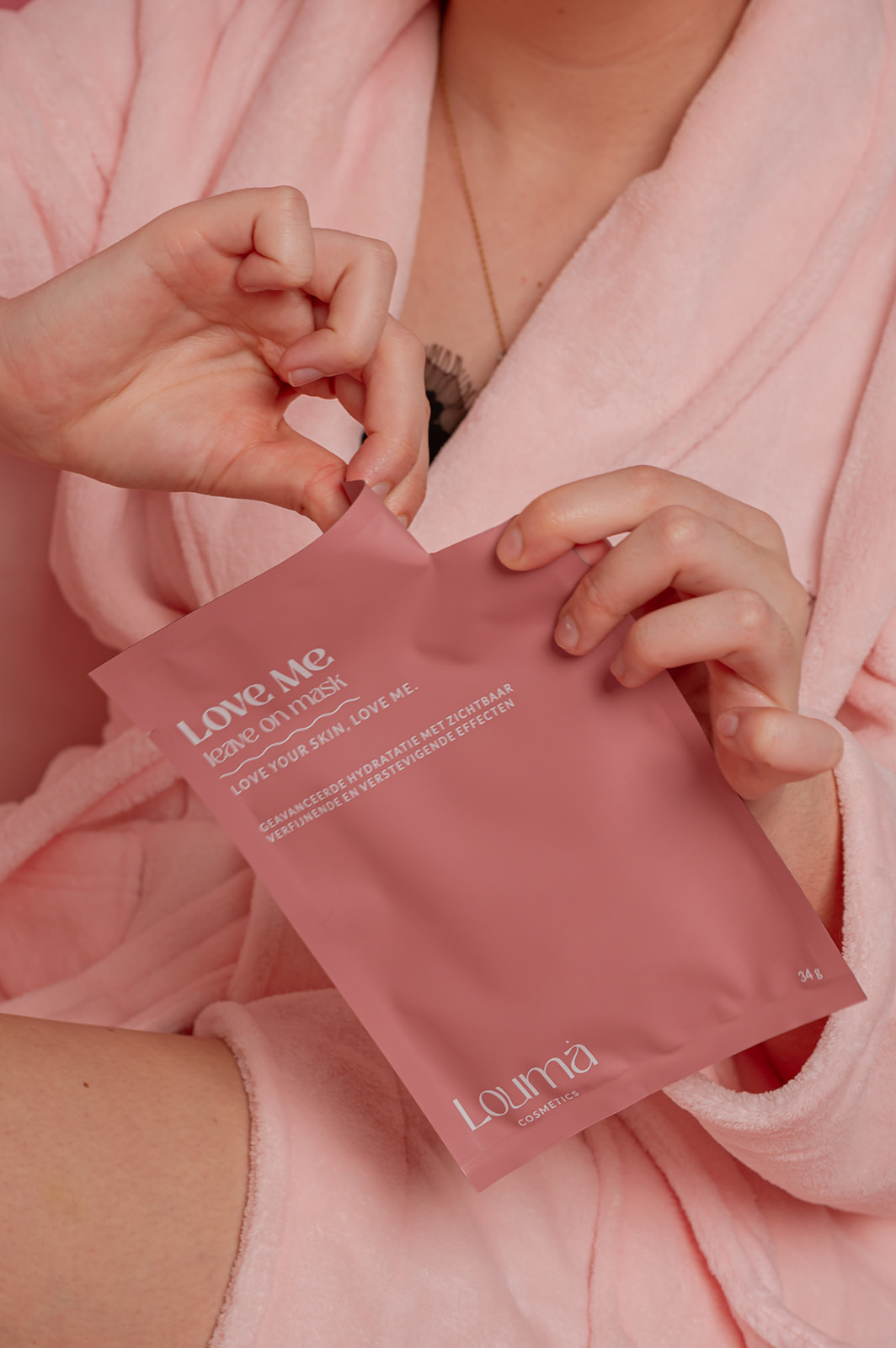 Love me - Leave on mask - Gullegem