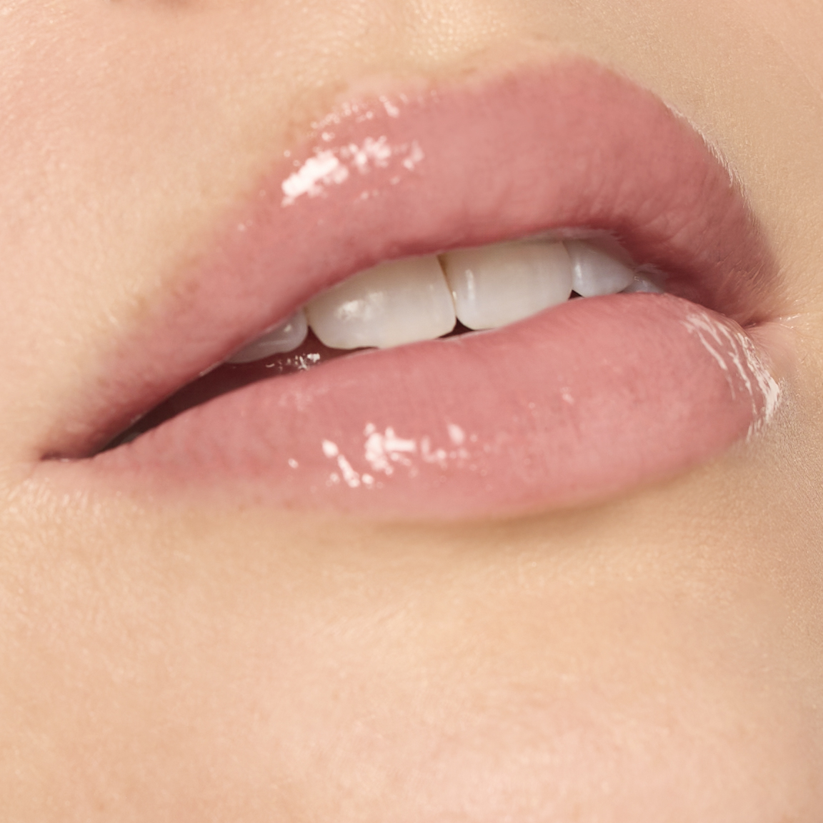 ColorLuxe High Impact Lip Glaze  - Amour - Turnhout